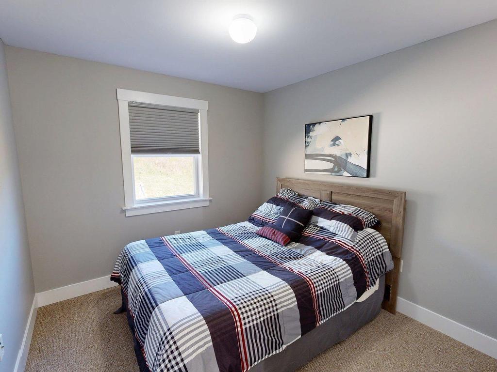 












65 Fescue Court

,
Middle Sackville,




NS
B4E 0L7

