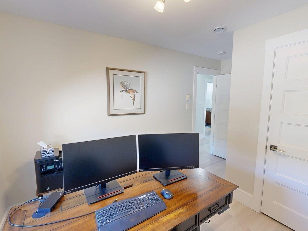 












65 Fescue Court

,
Middle Sackville,




NS
B4E 0L7

