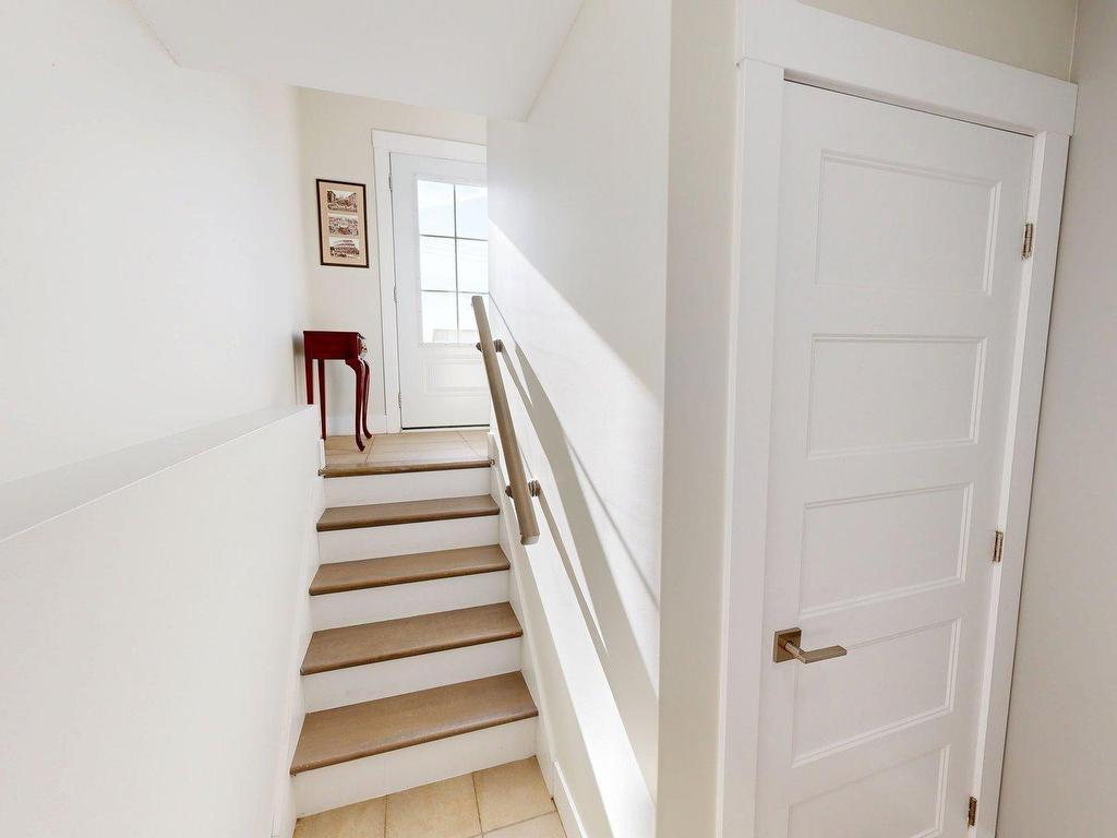 












65 Fescue Court

,
Middle Sackville,




NS
B4E 0L7

