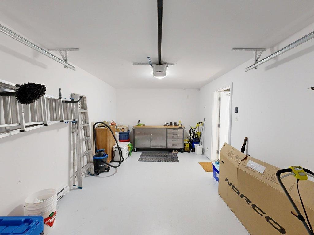 












65 Fescue Court

,
Middle Sackville,




NS
B4E 0L7

