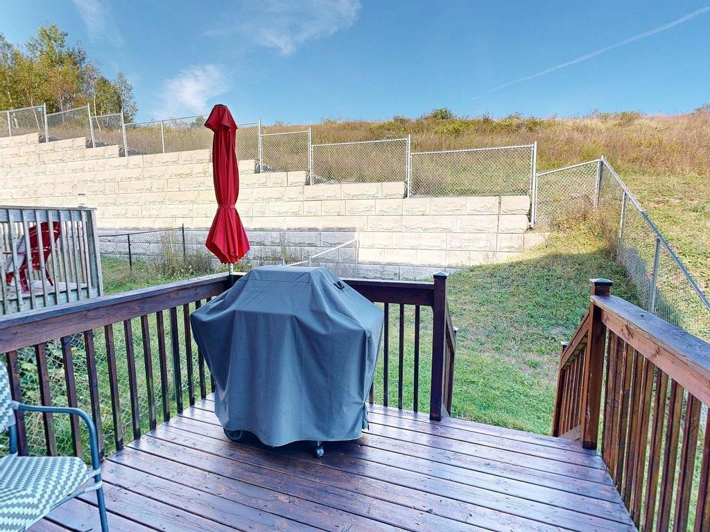 












65 Fescue Court

,
Middle Sackville,




NS
B4E 0L7

