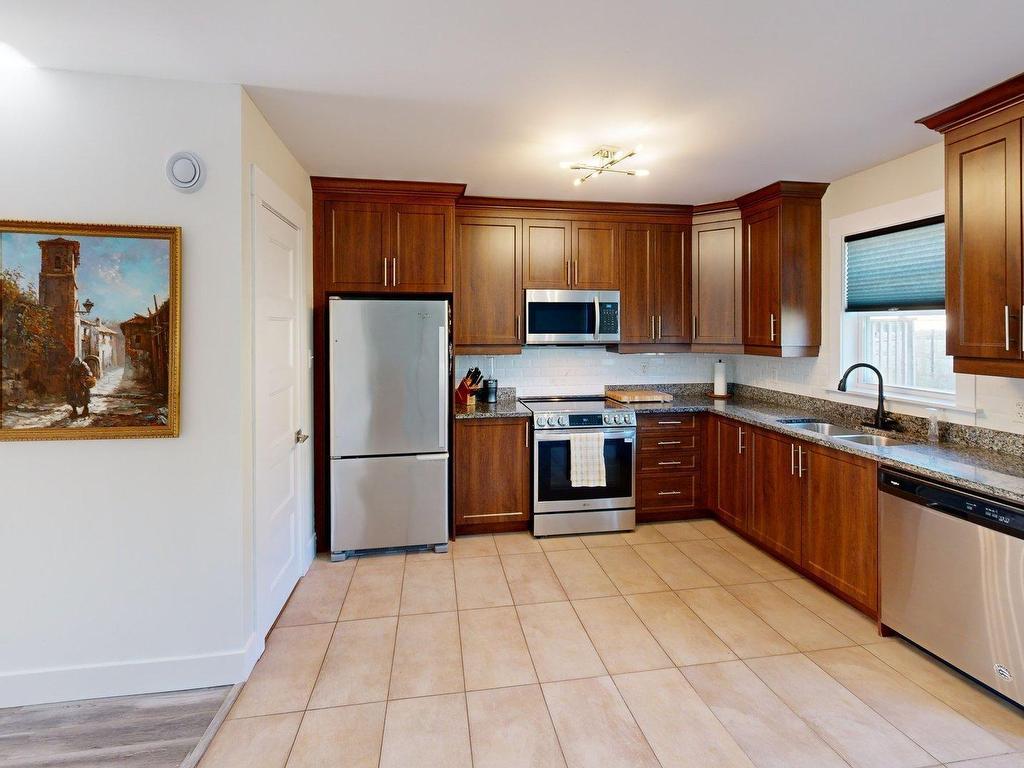 












65 Fescue Court

,
Middle Sackville,




NS
B4E 0L7

