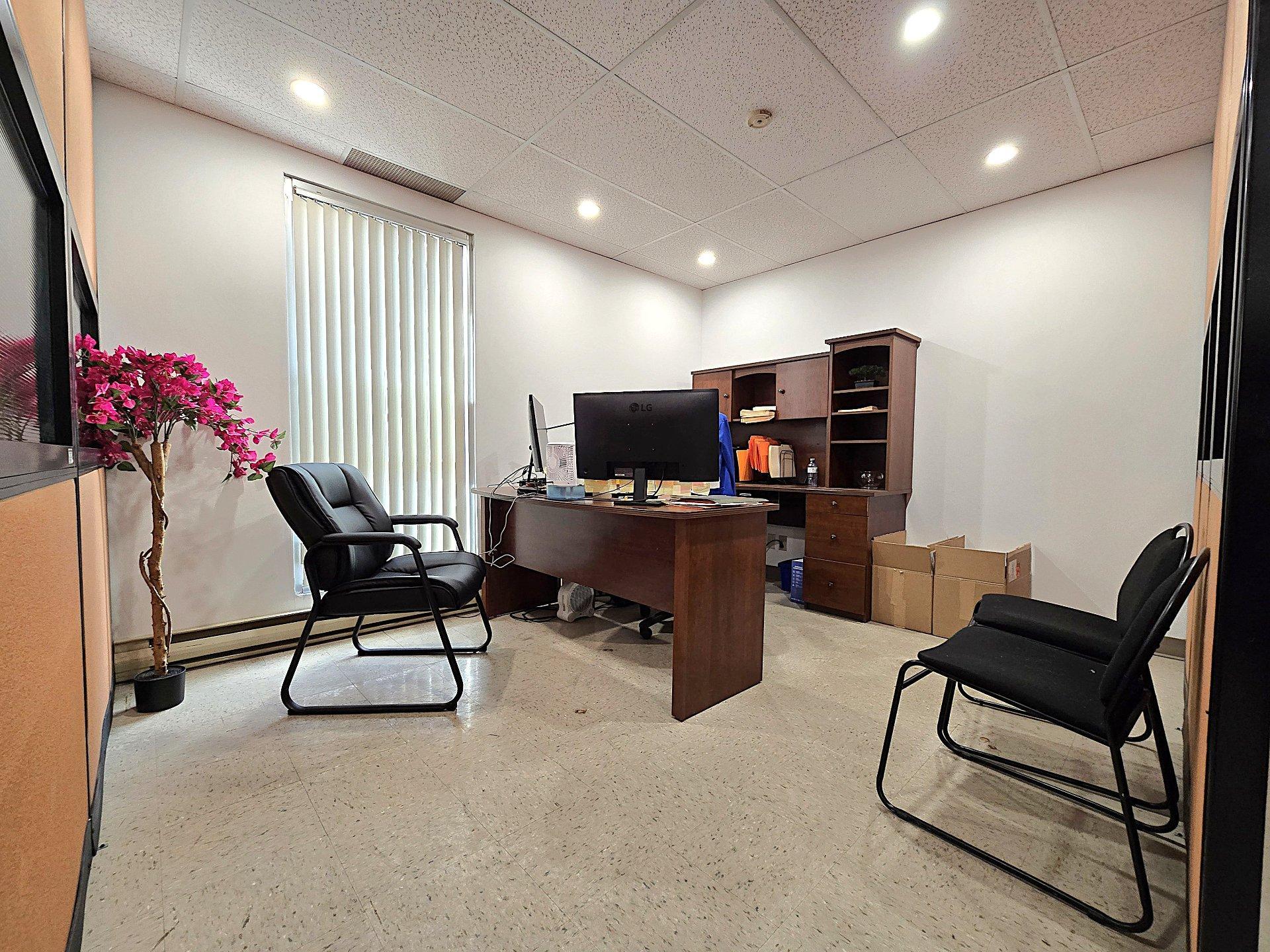 









1405


Boul. Henri-Bourassa O.

, 200,
Montréal (Ahuntsic-Cartierville),




QC
H3M3B2

