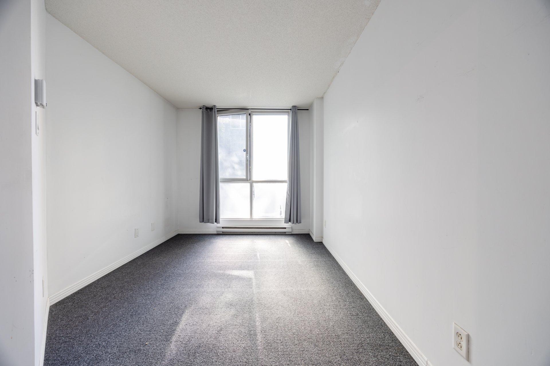 









98


Rue Charlotte

, 158,
Montréal (Ville-Marie),




QC
H2X3V2

