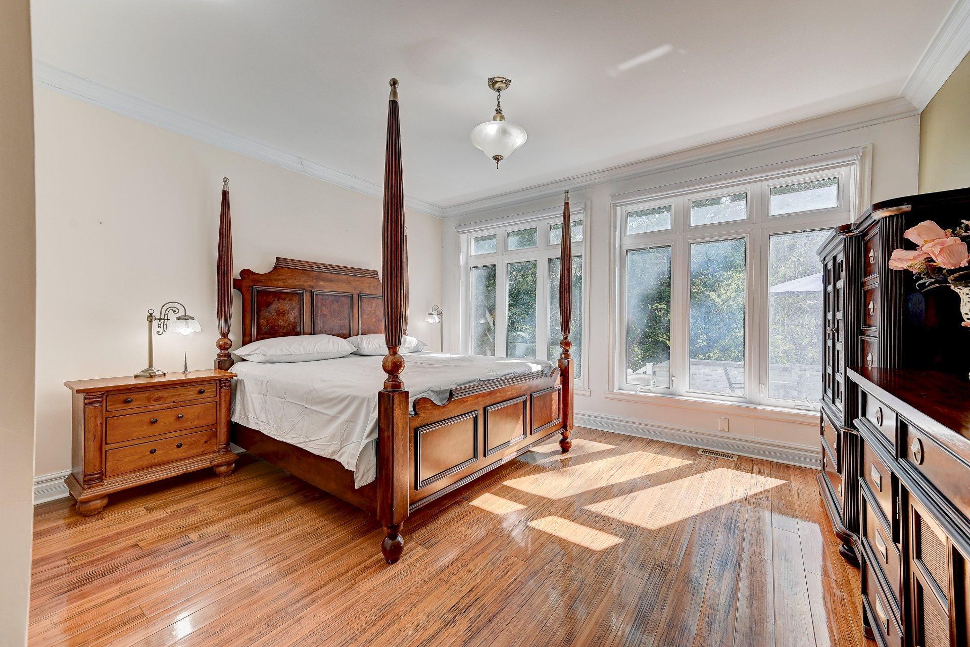 









136


Rue Jean-De Ronceray

,
Carignan,




QC
J3L6L8

