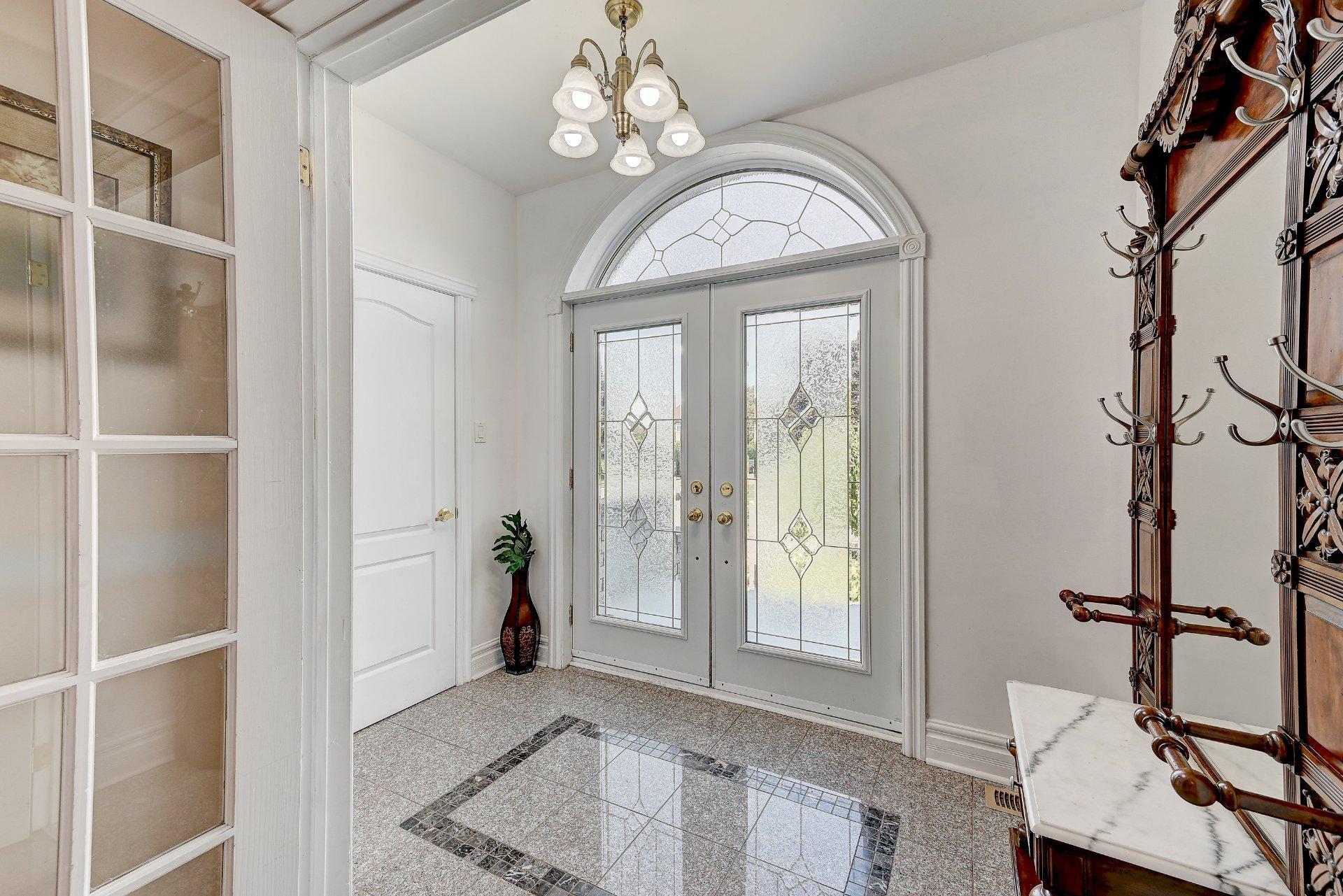 









136


Rue Jean-De Ronceray

,
Carignan,




QC
J3L6L8

