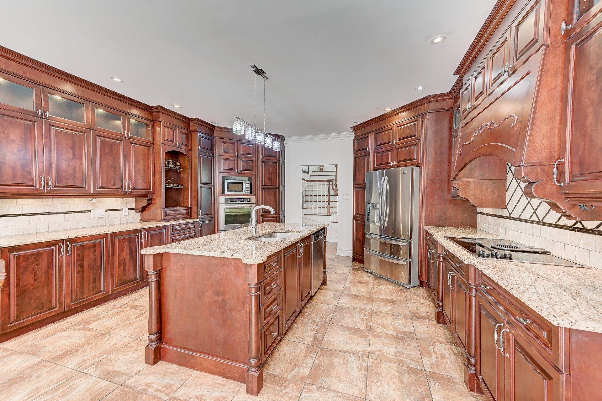 









136


Rue Jean-De Ronceray

,
Carignan,




QC
J3L6L8

