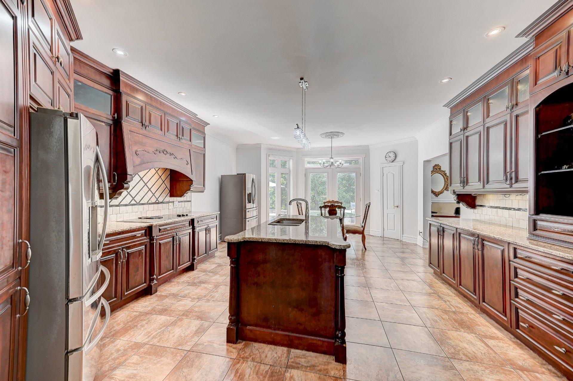 









136


Rue Jean-De Ronceray

,
Carignan,




QC
J3L6L8

