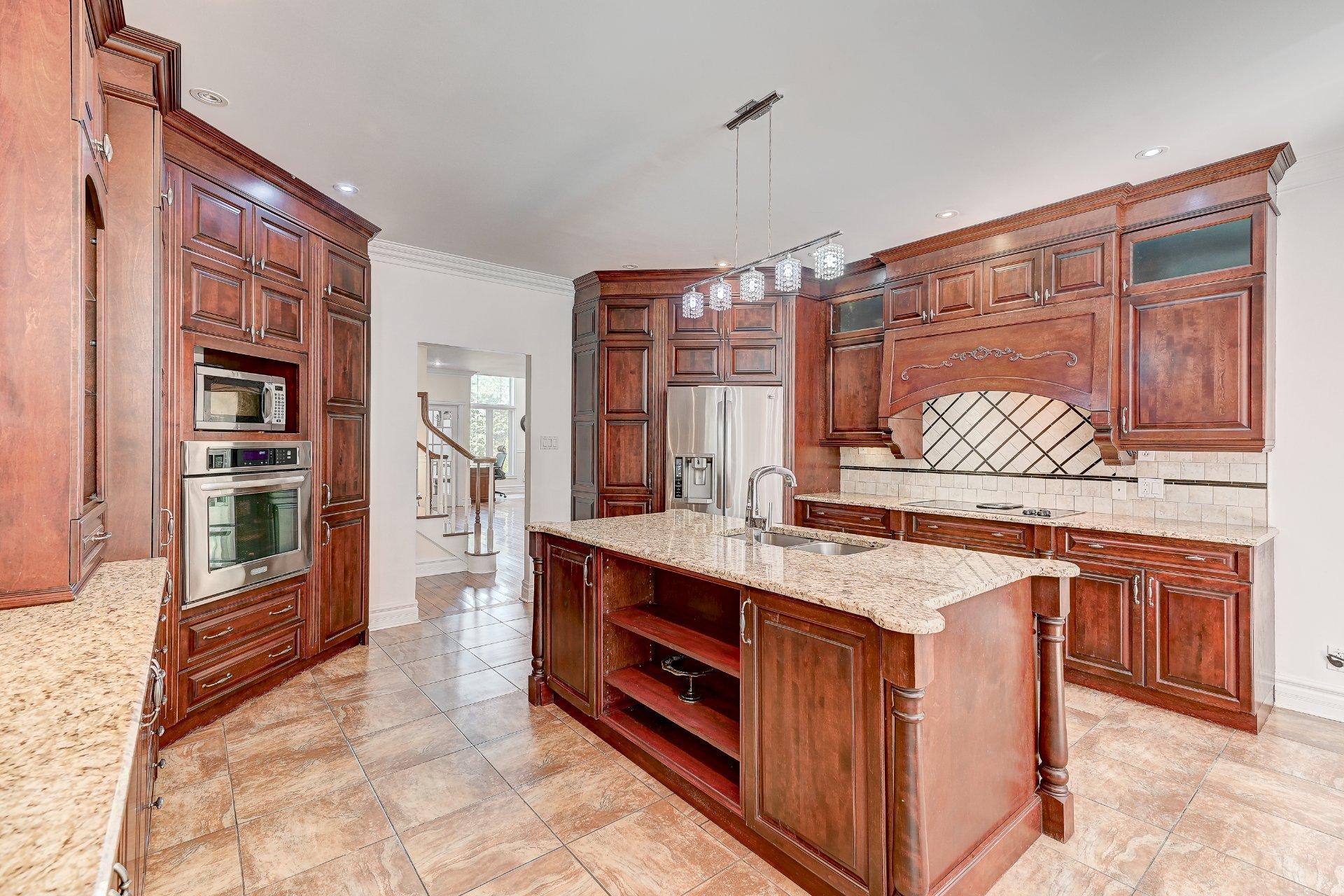 









136


Rue Jean-De Ronceray

,
Carignan,




QC
J3L6L8

