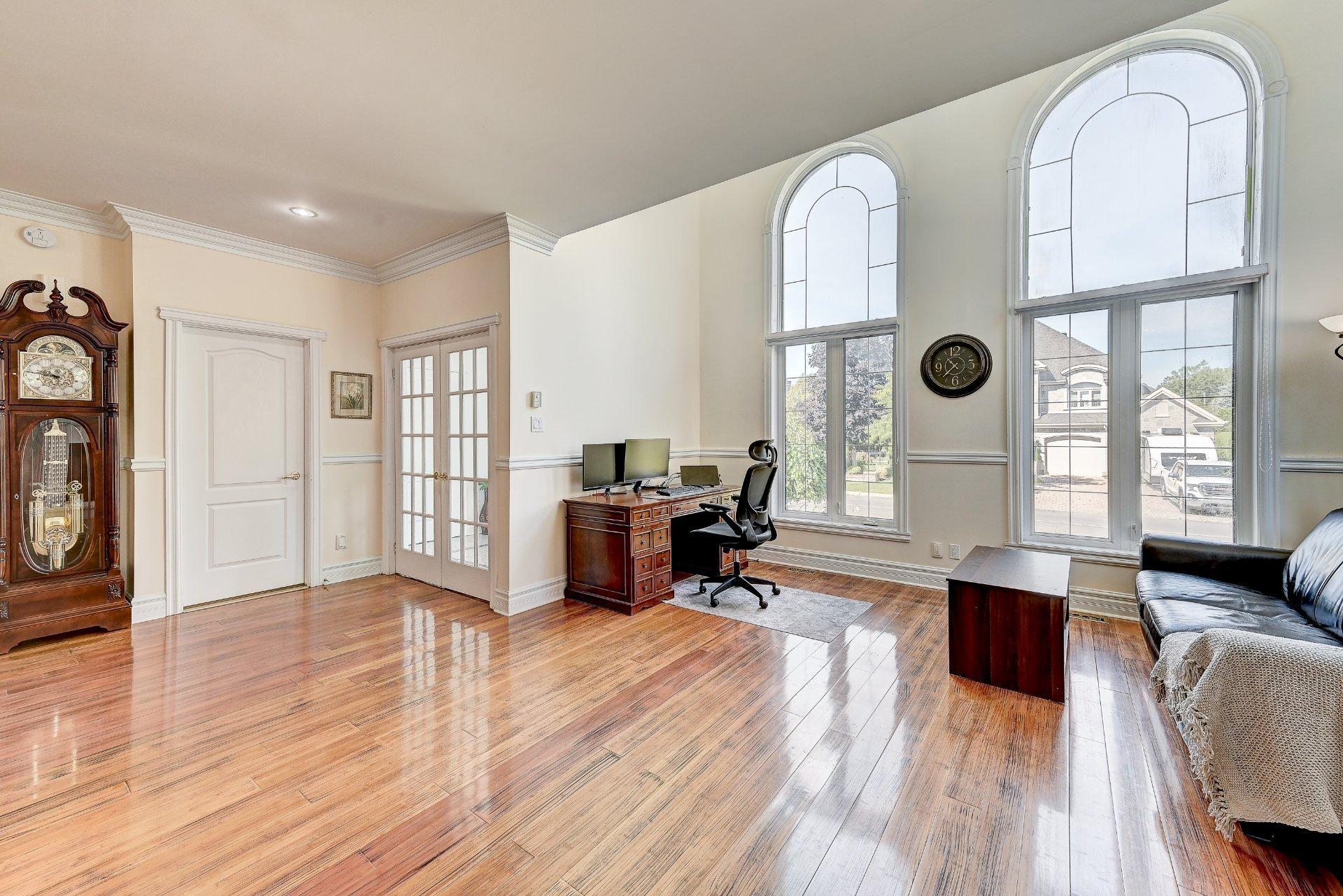 









136


Rue Jean-De Ronceray

,
Carignan,




QC
J3L6L8

