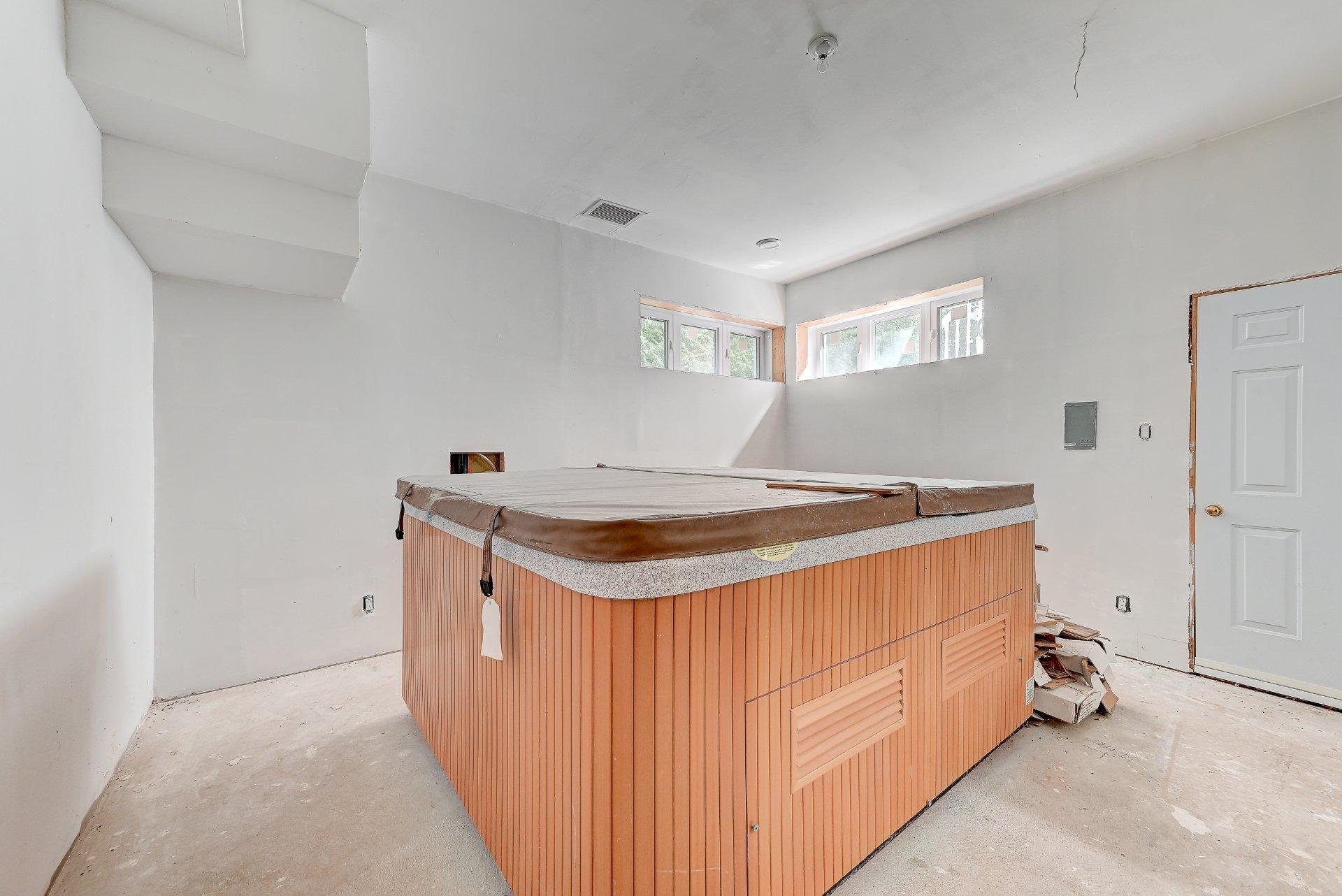 









136


Rue Jean-De Ronceray

,
Carignan,




QC
J3L6L8

