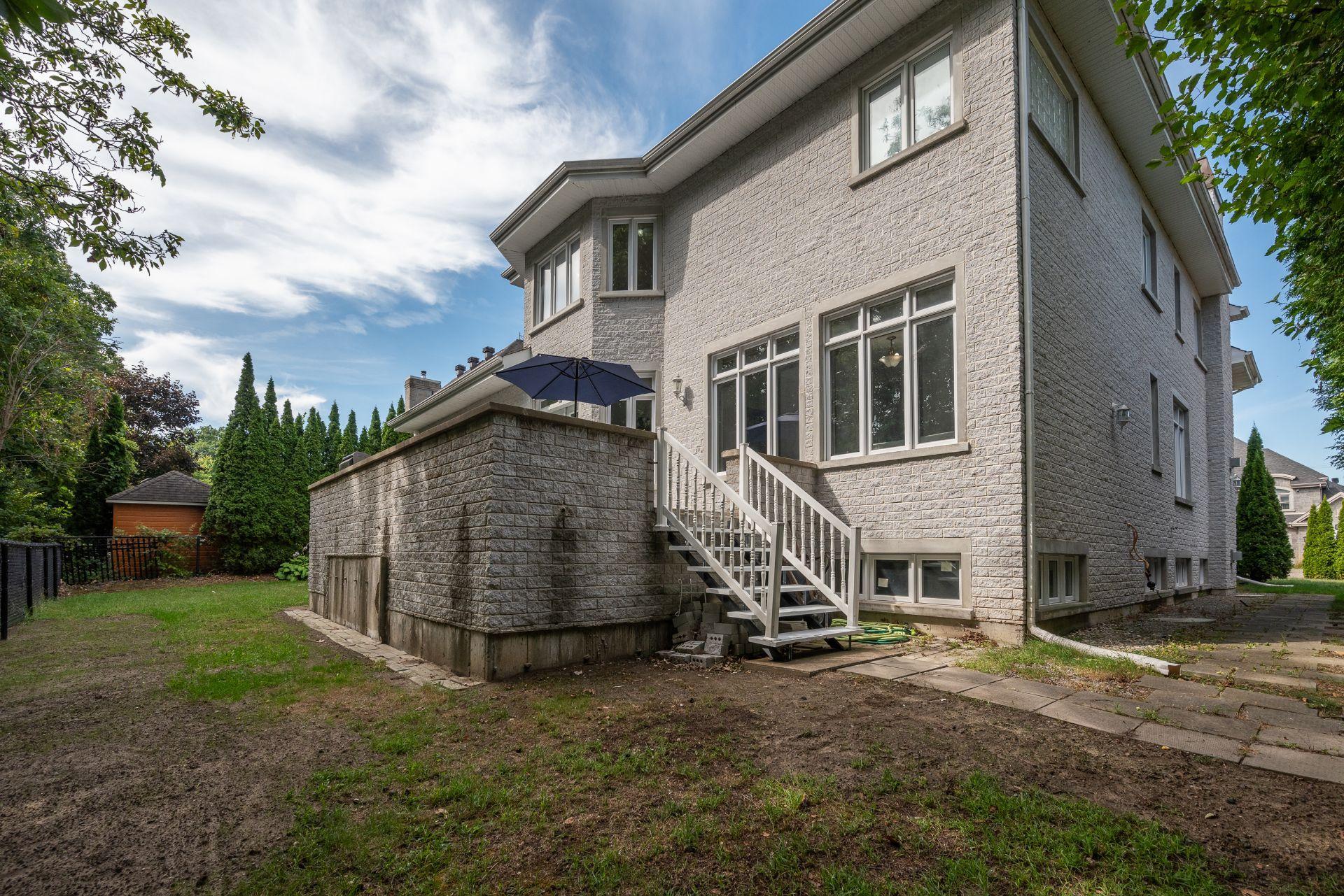 









136


Rue Jean-De Ronceray

,
Carignan,




QC
J3L6L8

