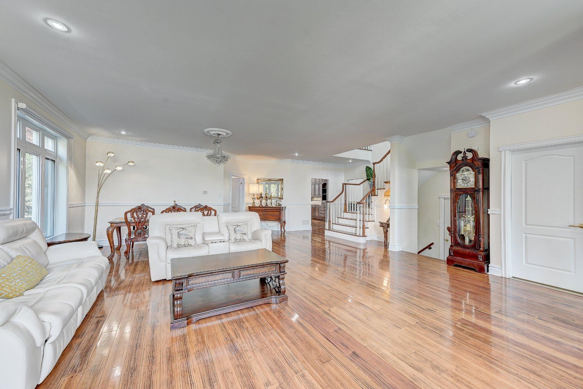 









136


Rue Jean-De Ronceray

,
Carignan,




QC
J3L6L8

