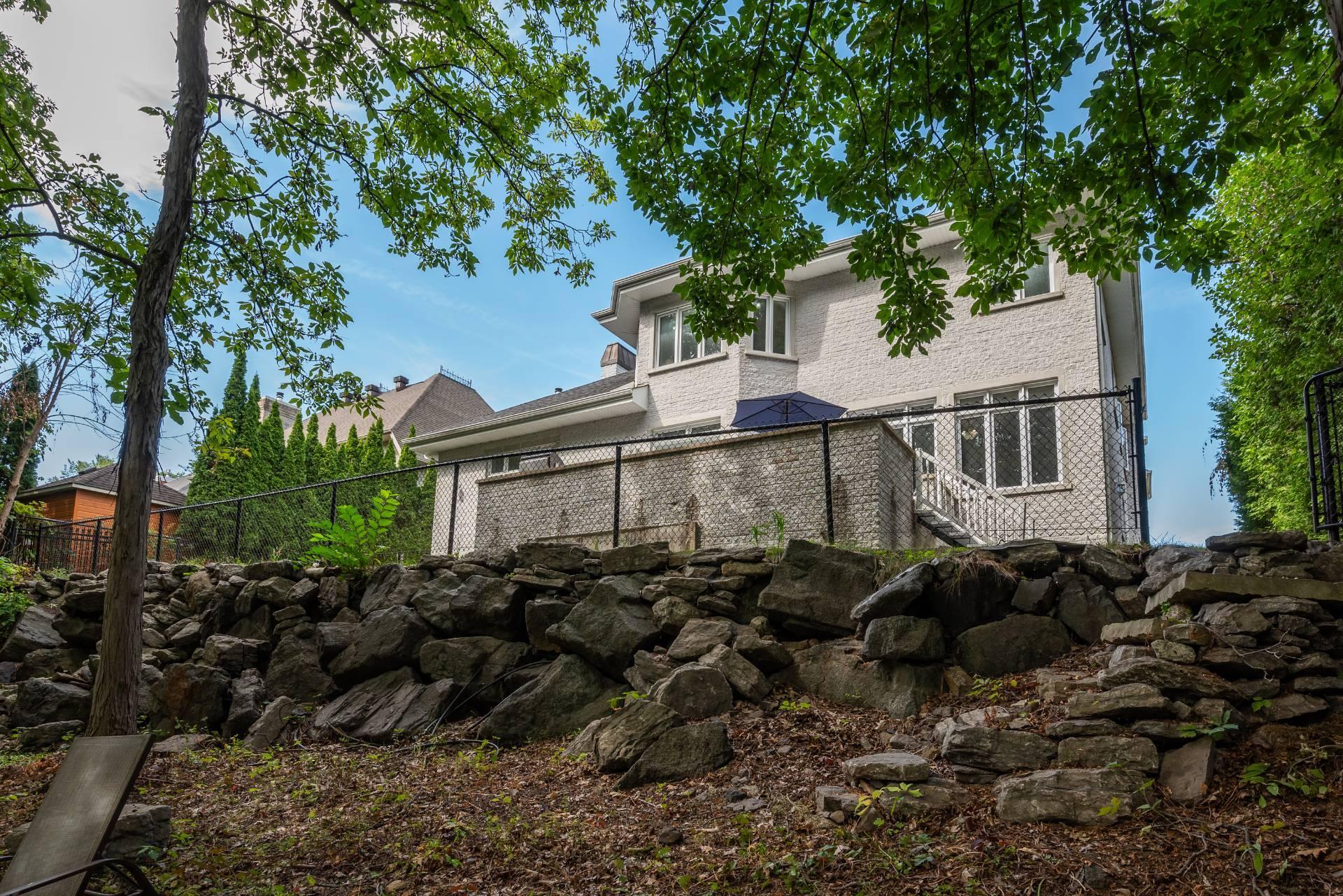 









136


Rue Jean-De Ronceray

,
Carignan,




QC
J3L6L8

