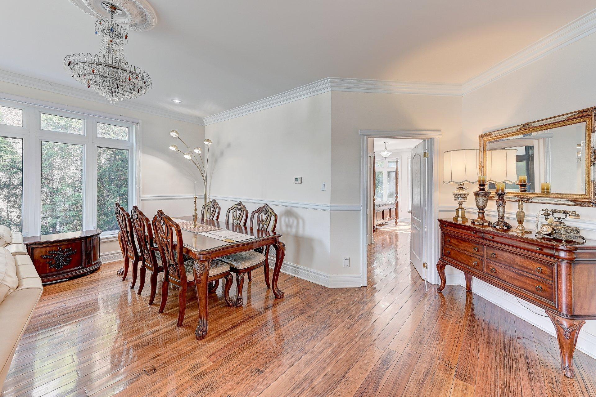 









136


Rue Jean-De Ronceray

,
Carignan,




QC
J3L6L8

