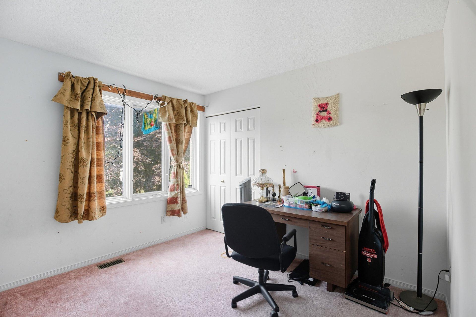 









64


Rue Jean-De La Fontaine

,
Gatineau (Aylmer),




QC
J9J2P5

