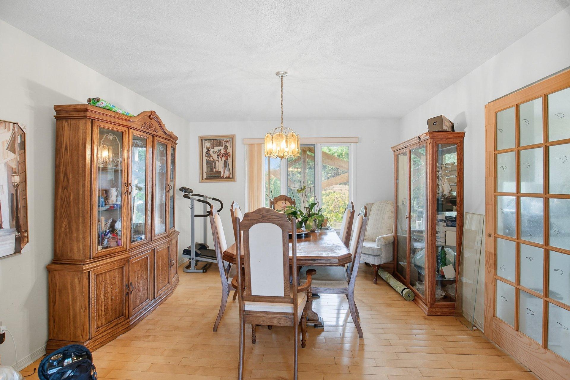 









64


Rue Jean-De La Fontaine

,
Gatineau (Aylmer),




QC
J9J2P5

