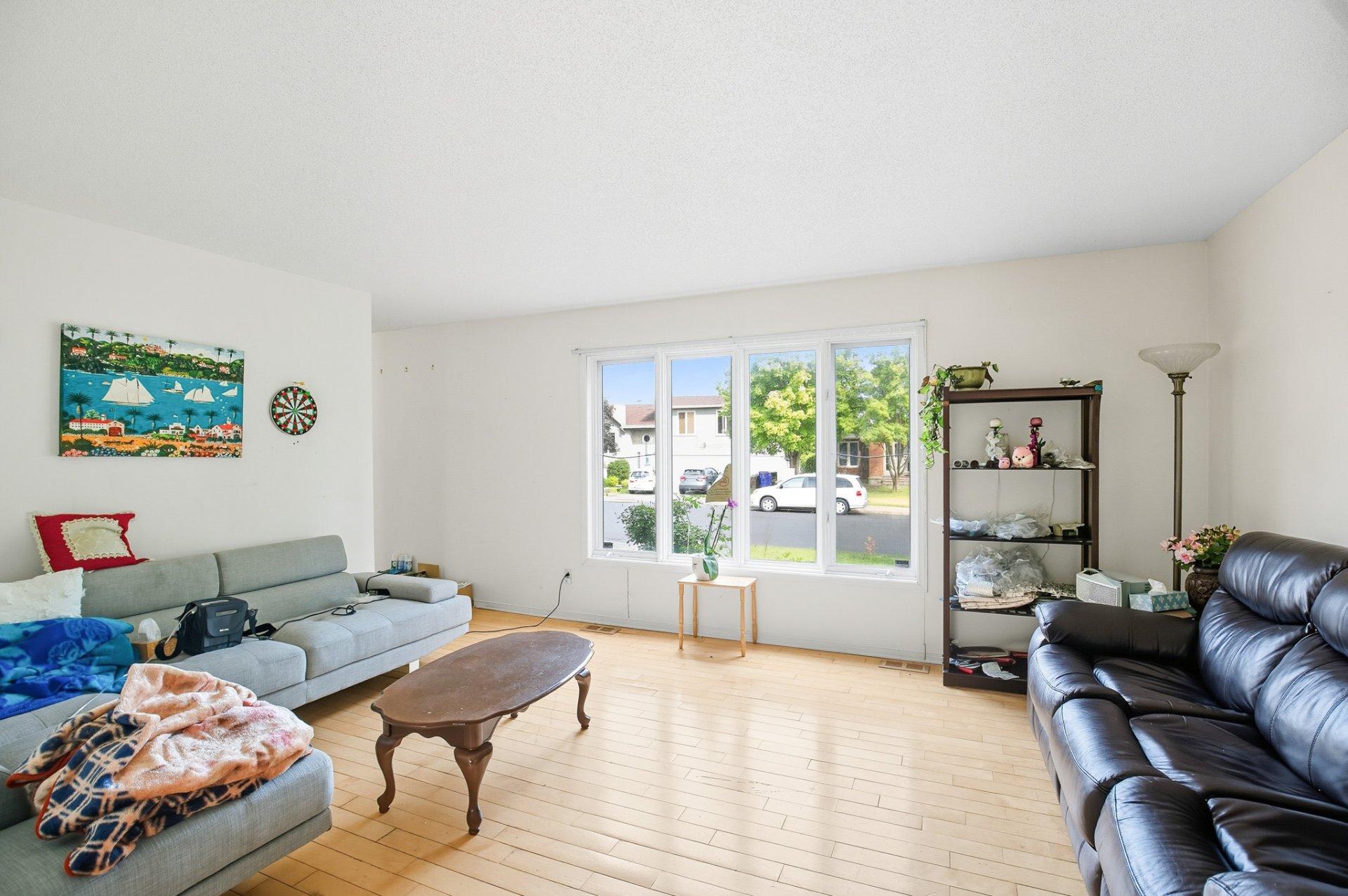 









64


Rue Jean-De La Fontaine

,
Gatineau (Aylmer),




QC
J9J2P5

