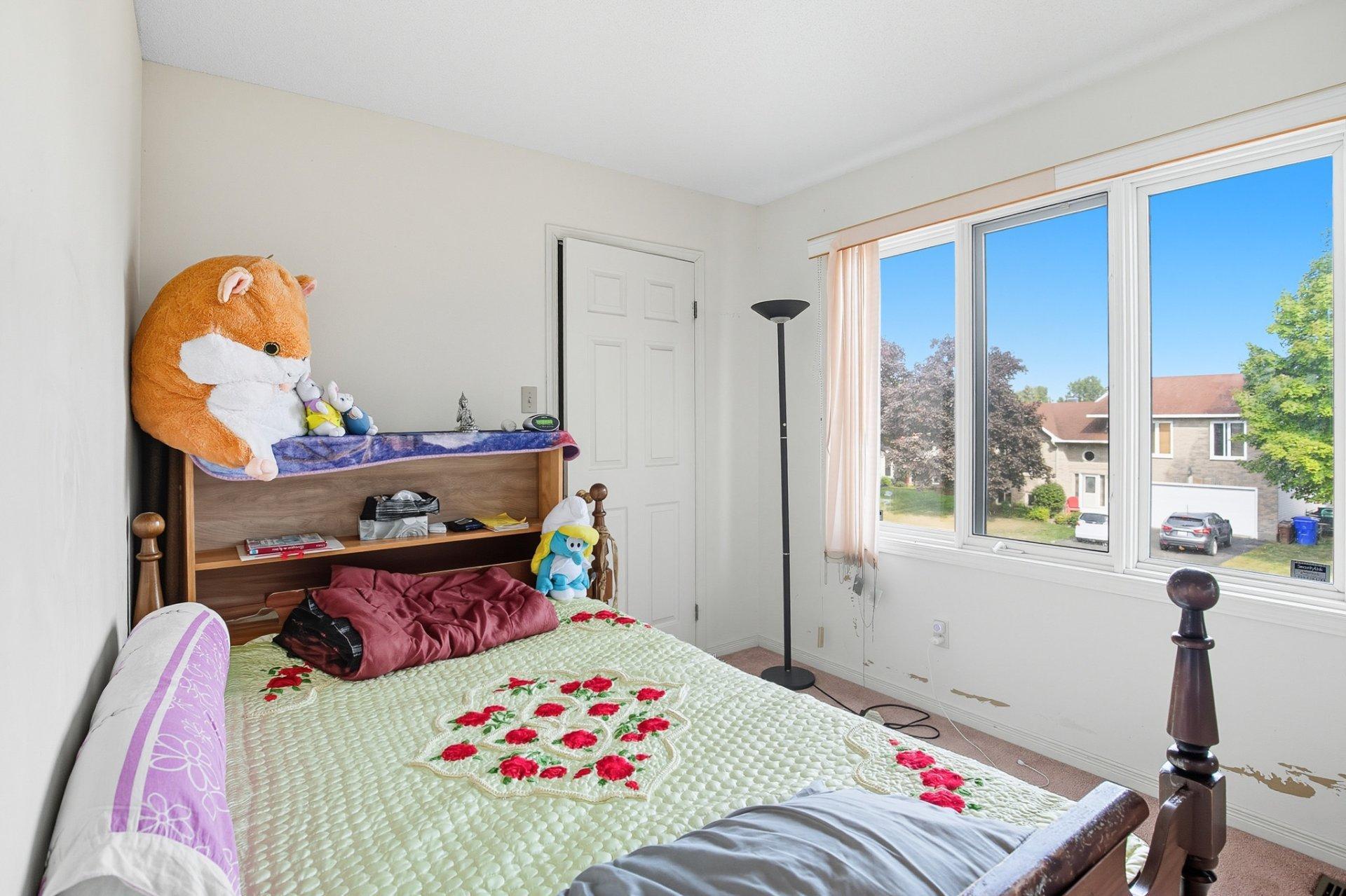 









64


Rue Jean-De La Fontaine

,
Gatineau (Aylmer),




QC
J9J2P5

