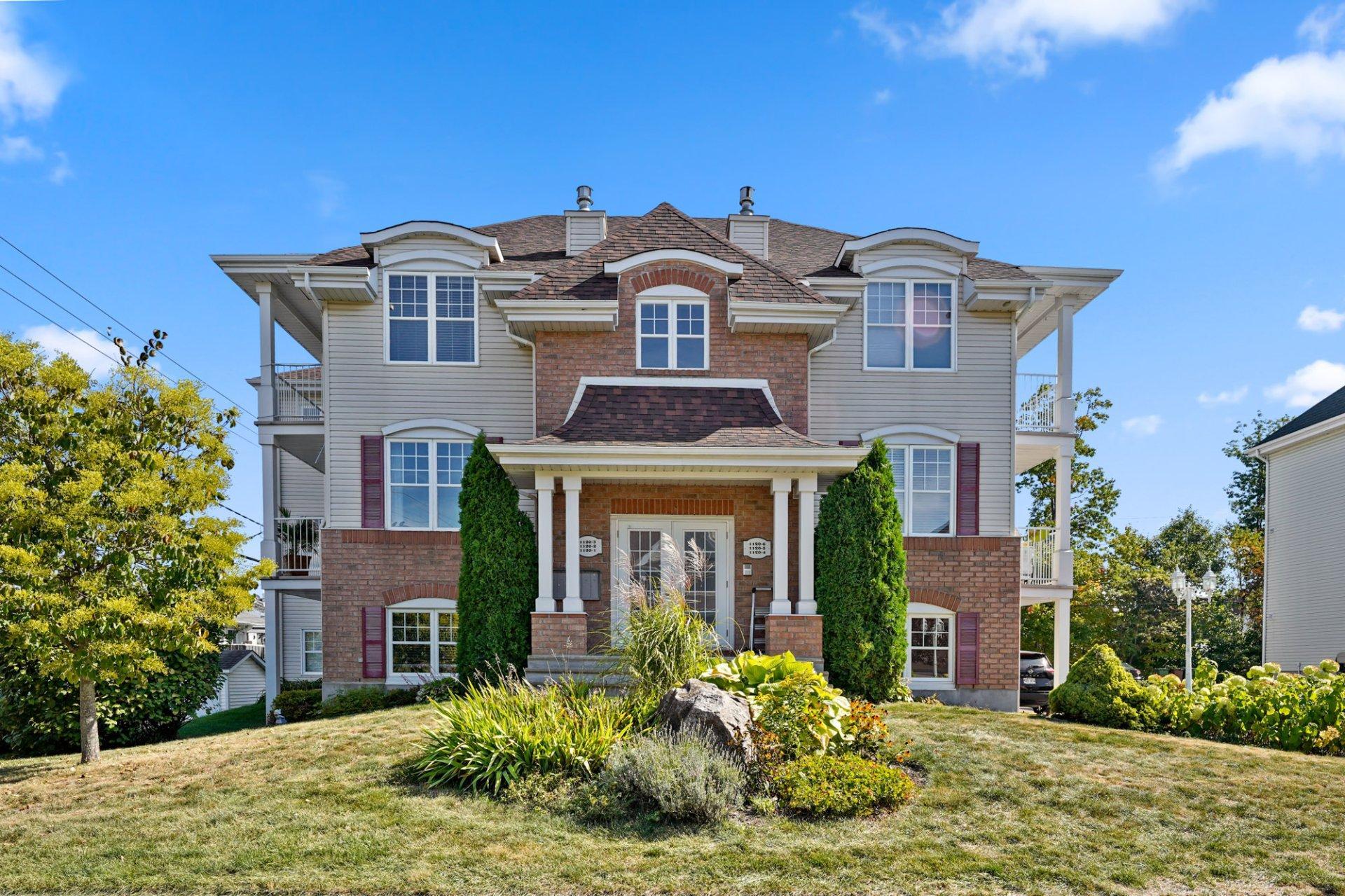 









1120


Boul. Maisonneuve

, 3,
Saint-Jérôme,




QC
J5L2S3

