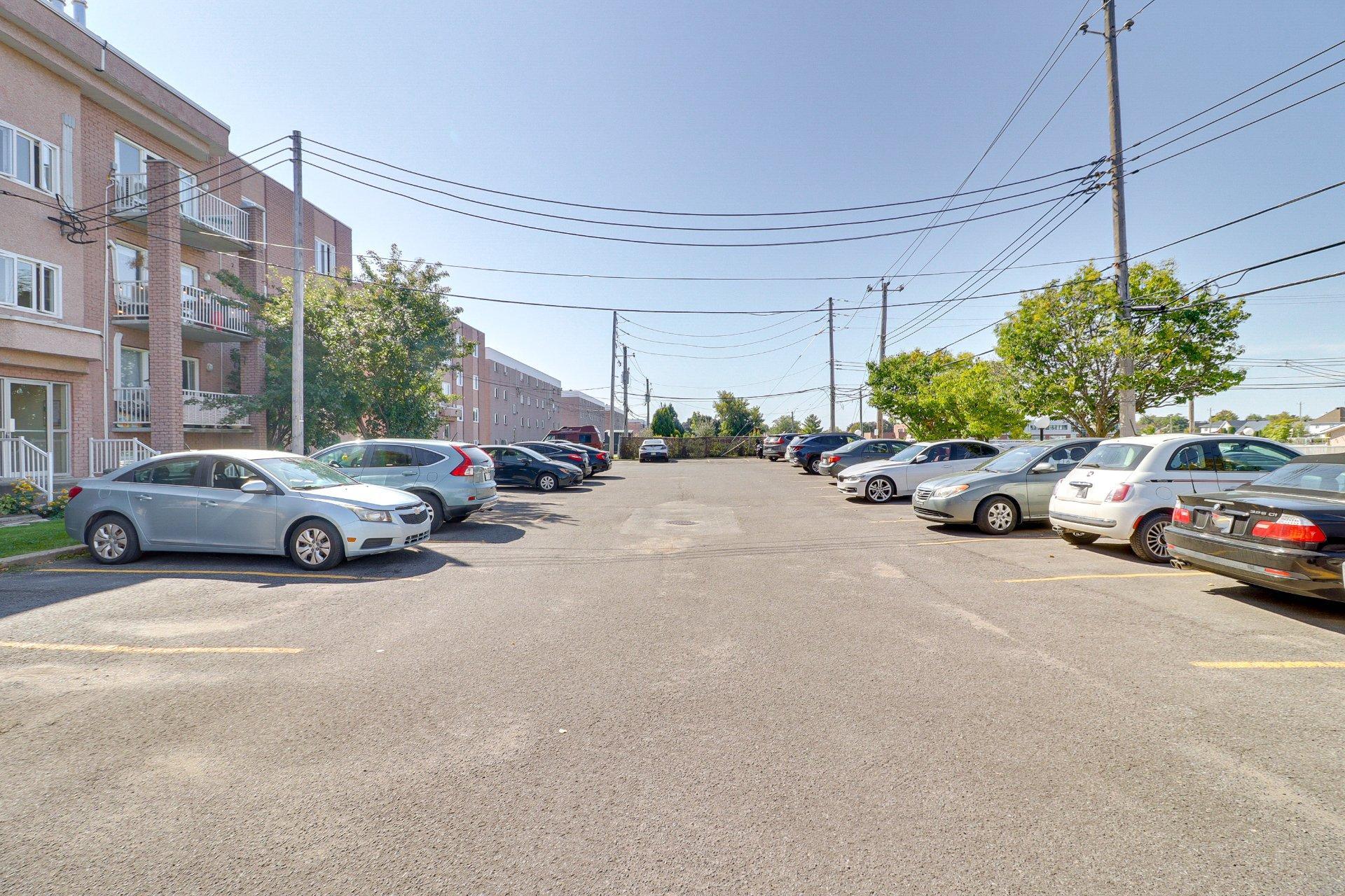 









1239


Boul. Iberville

, 401,
Repentigny (Repentigny),




QC
J5Y3H7

