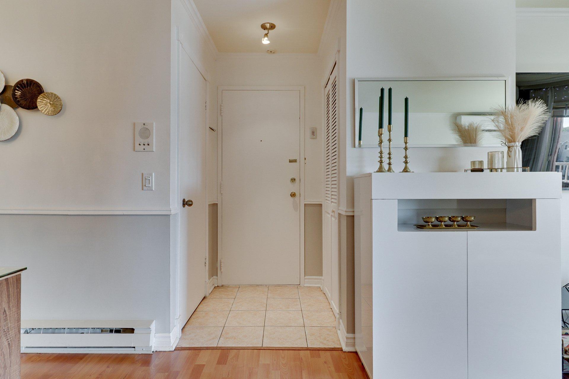 









1239


Boul. Iberville

, 401,
Repentigny (Repentigny),




QC
J5Y3H7

