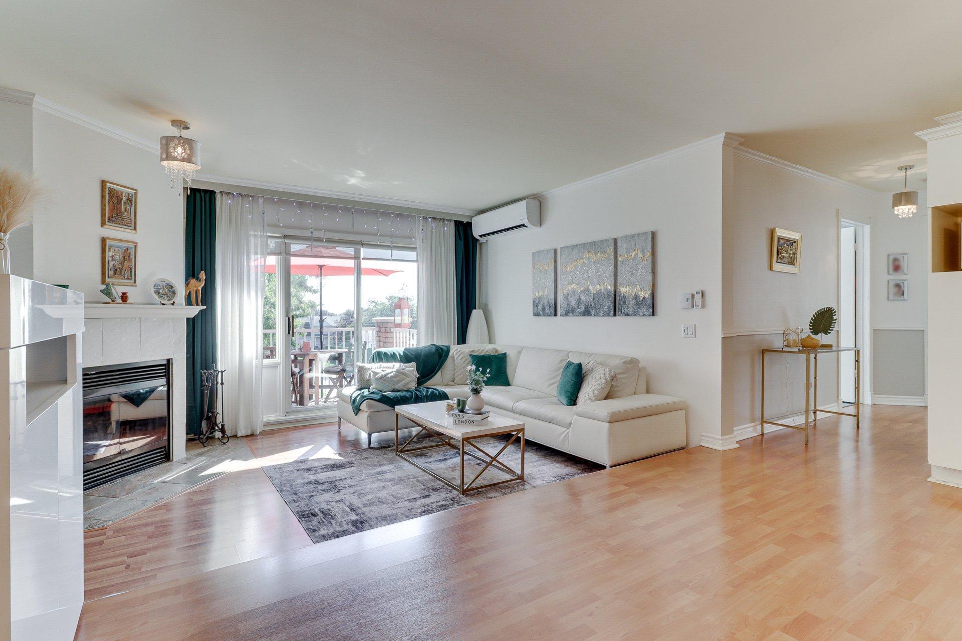 









1239


Boul. Iberville

, 401,
Repentigny (Repentigny),




QC
J5Y3H7

