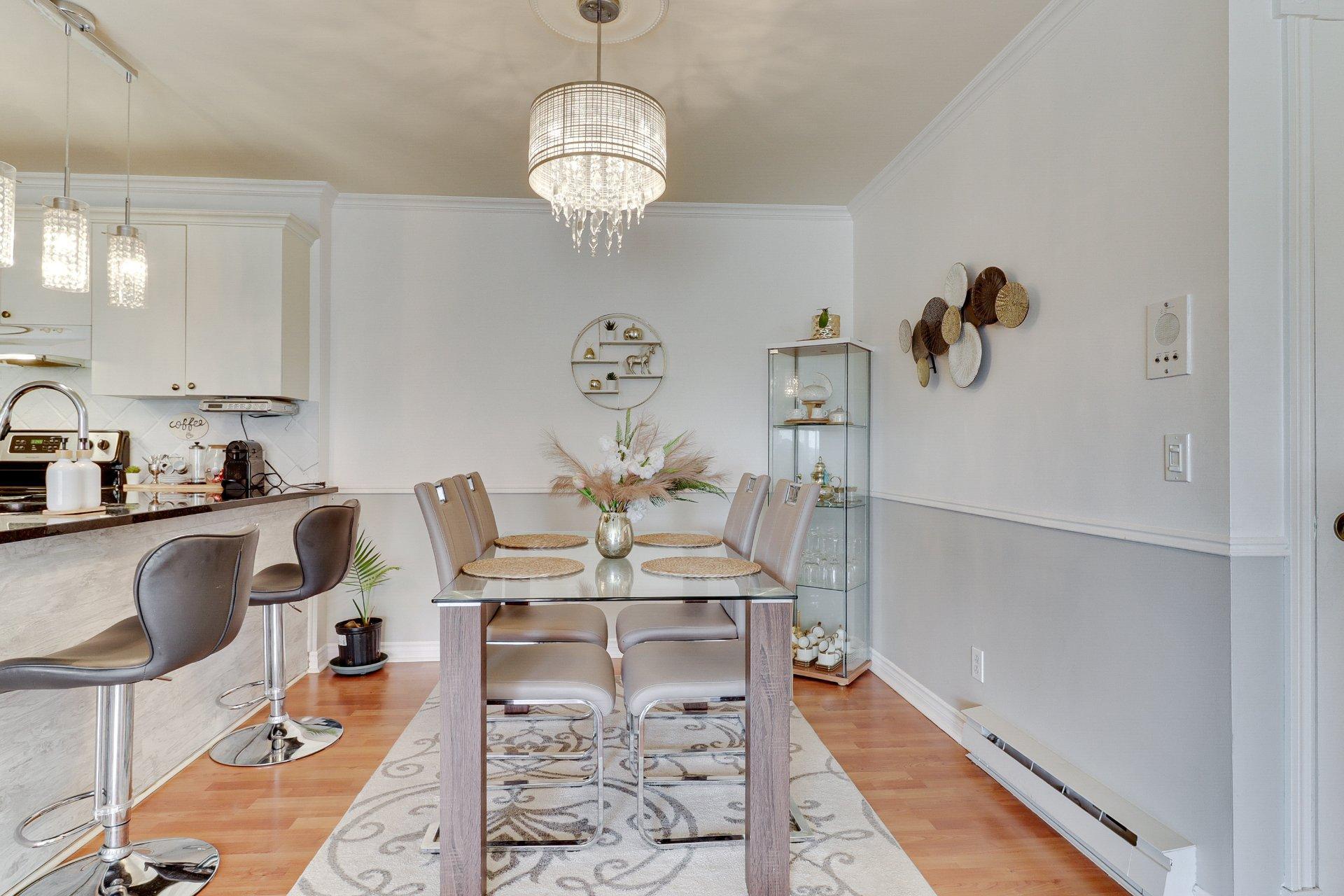 









1239


Boul. Iberville

, 401,
Repentigny (Repentigny),




QC
J5Y3H7

