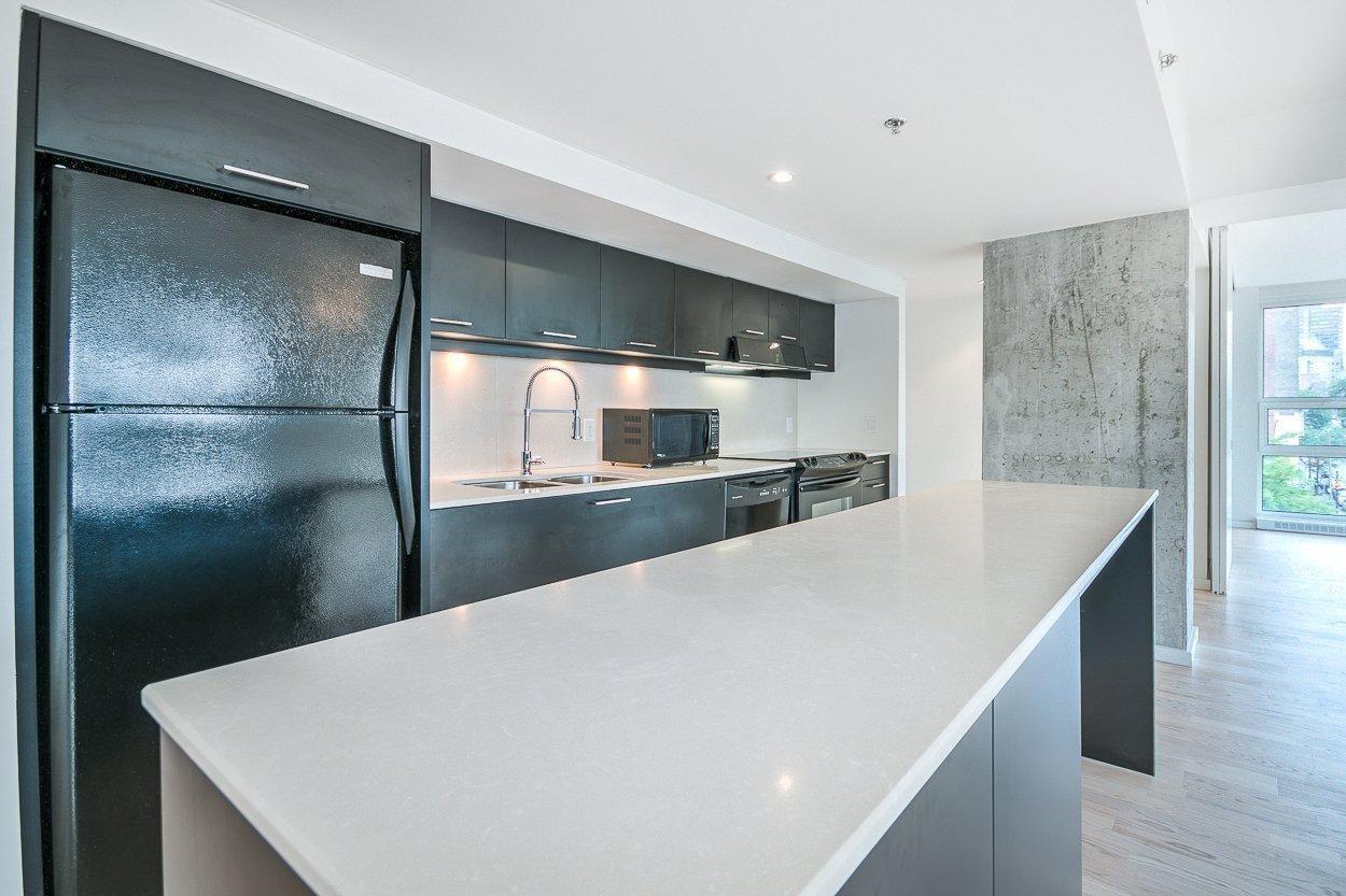 









350


Boul. De Maisonneuve O.

, 407,
Montréal (Ville-Marie),




QC
H3A0B4

