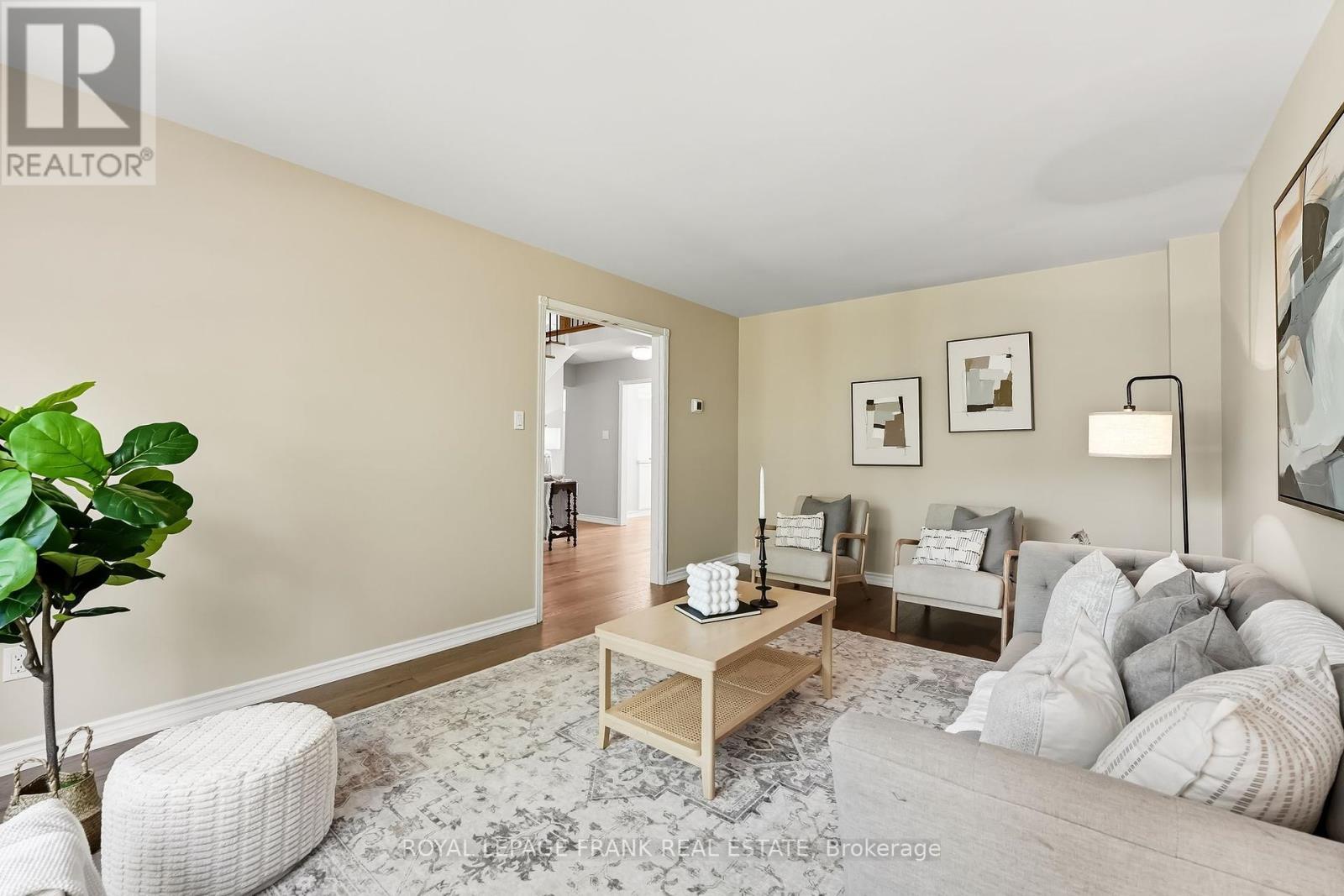












49 RICE DRIVE

,
Whitby (Pringle Creek),




Ontario
L1N7Z3

