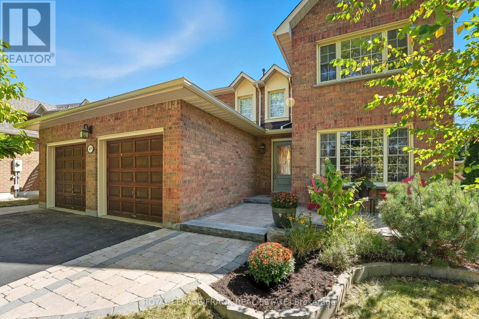 












49 RICE DRIVE

,
Whitby (Pringle Creek),




Ontario
L1N7Z3

