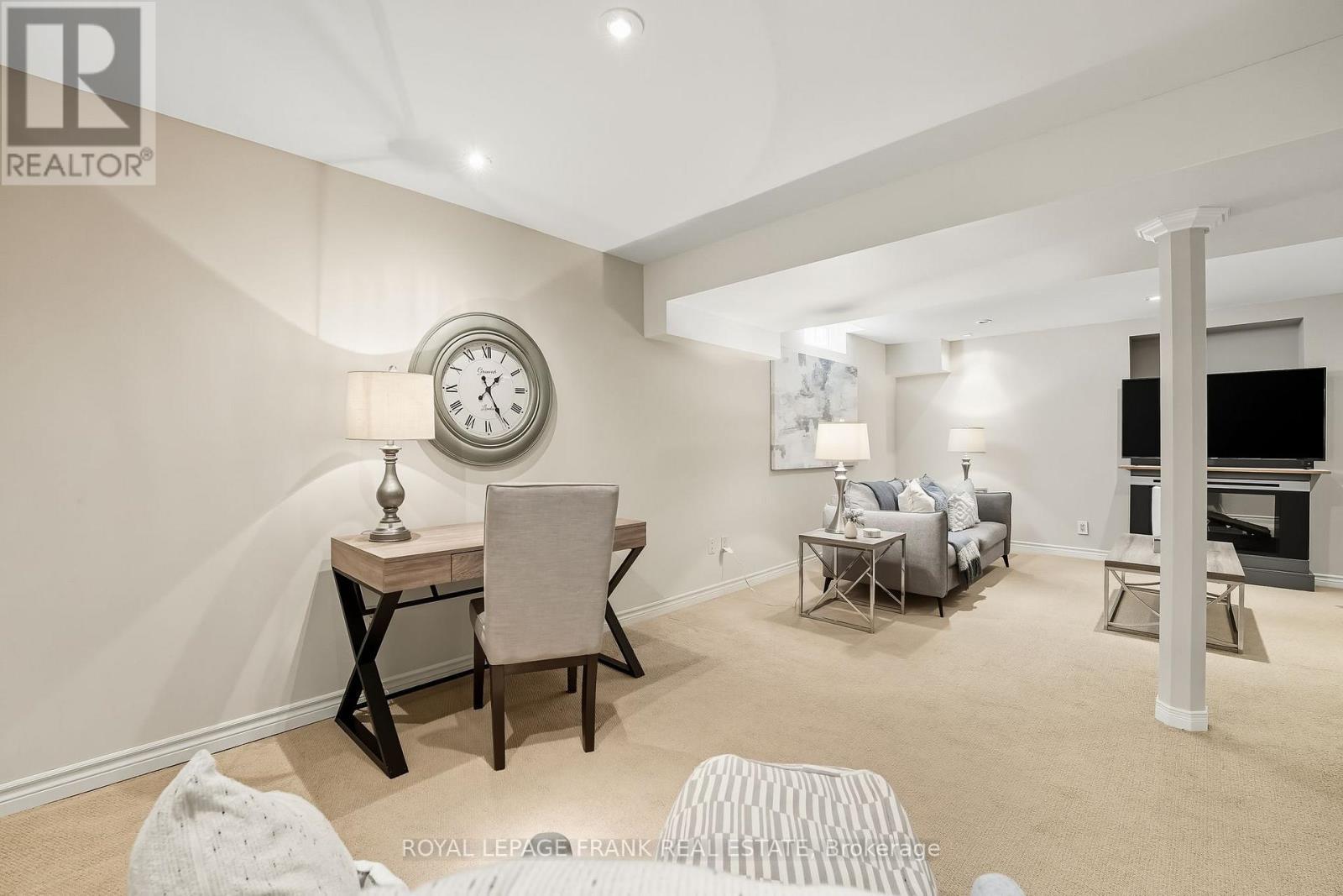 












49 RICE DRIVE

,
Whitby (Pringle Creek),




Ontario
L1N7Z3

