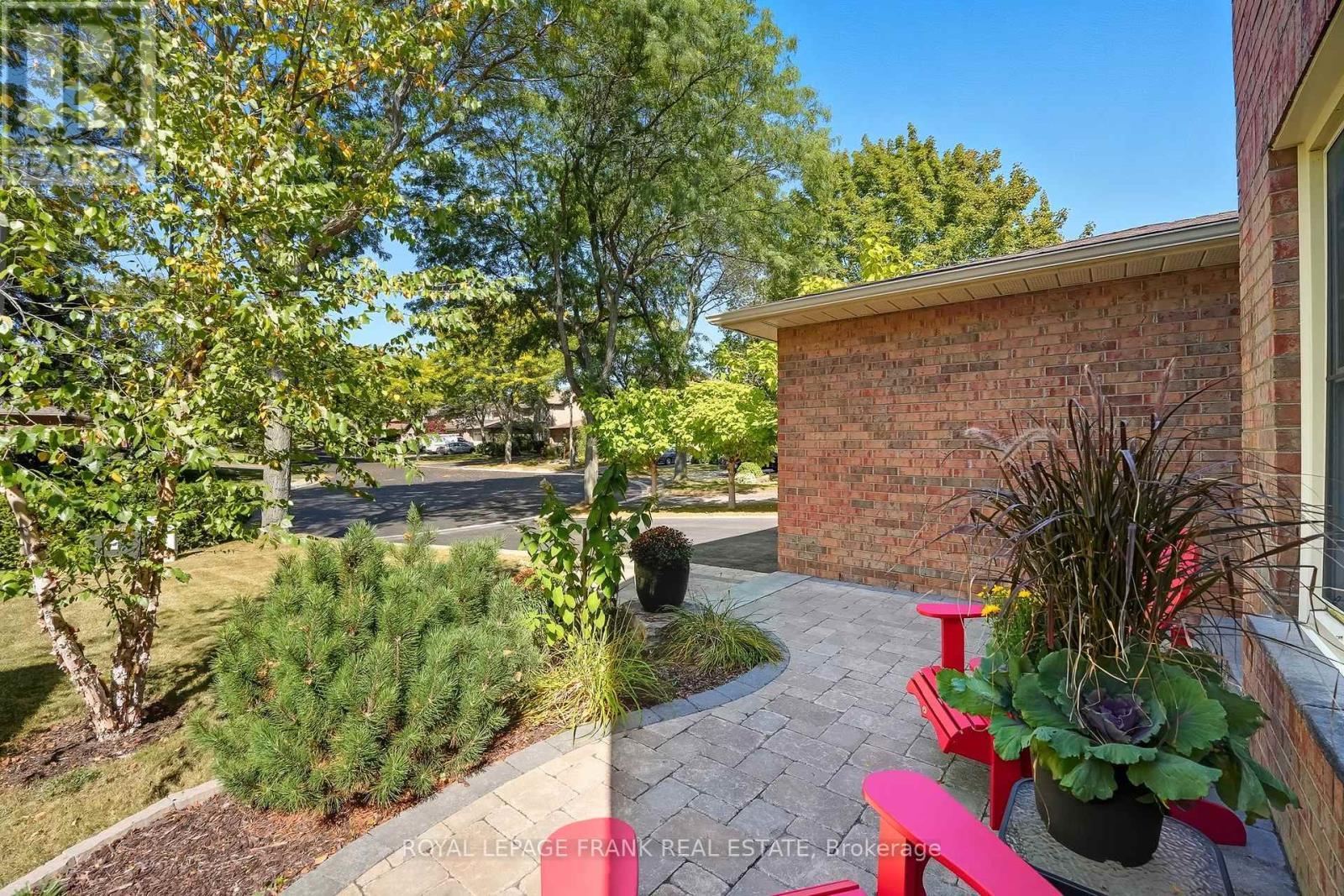 












49 RICE DRIVE

,
Whitby (Pringle Creek),




Ontario
L1N7Z3

