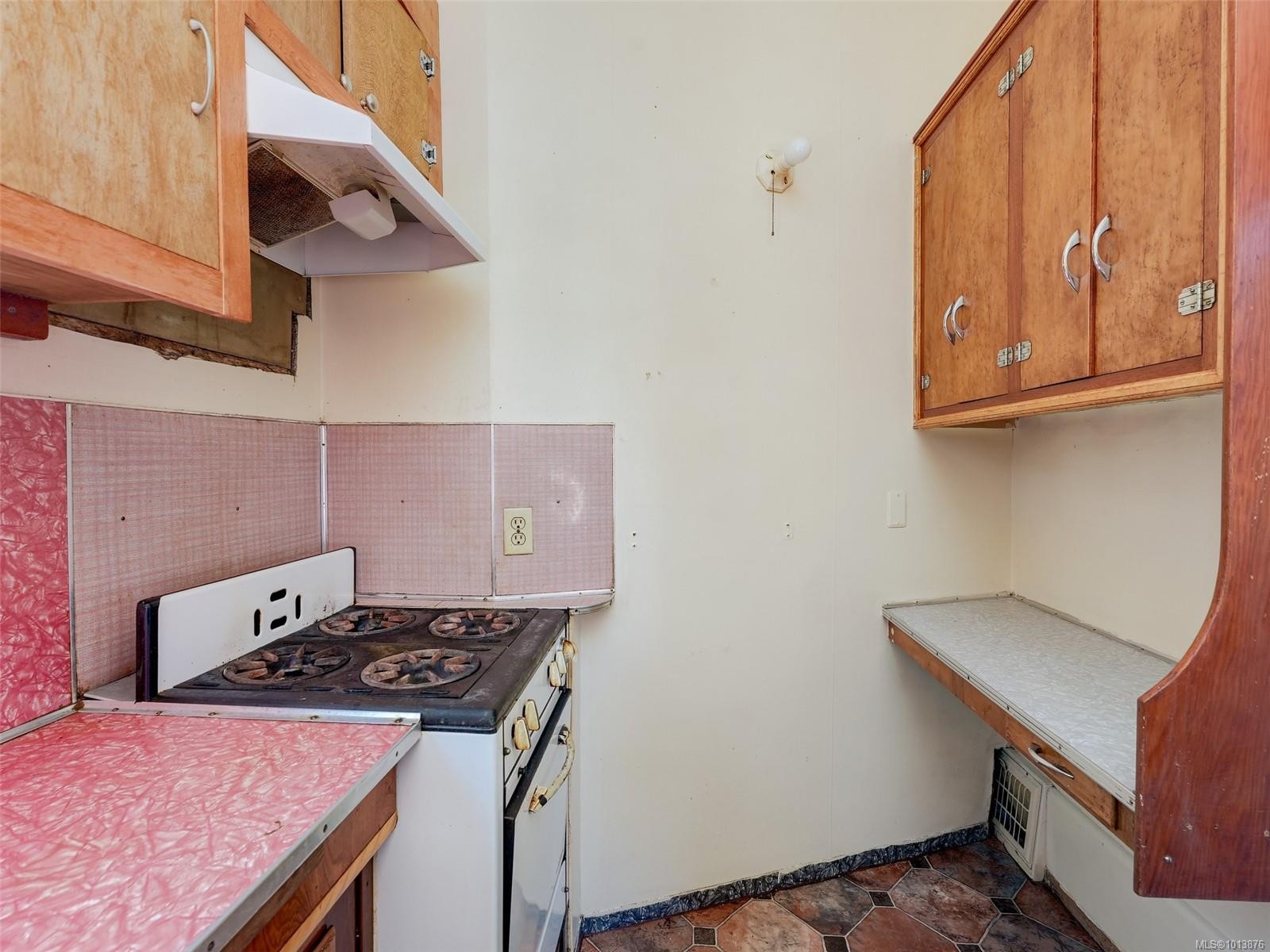 









1250


Fairfield

Rd,
Victoria,




BC
V8V 3B5

