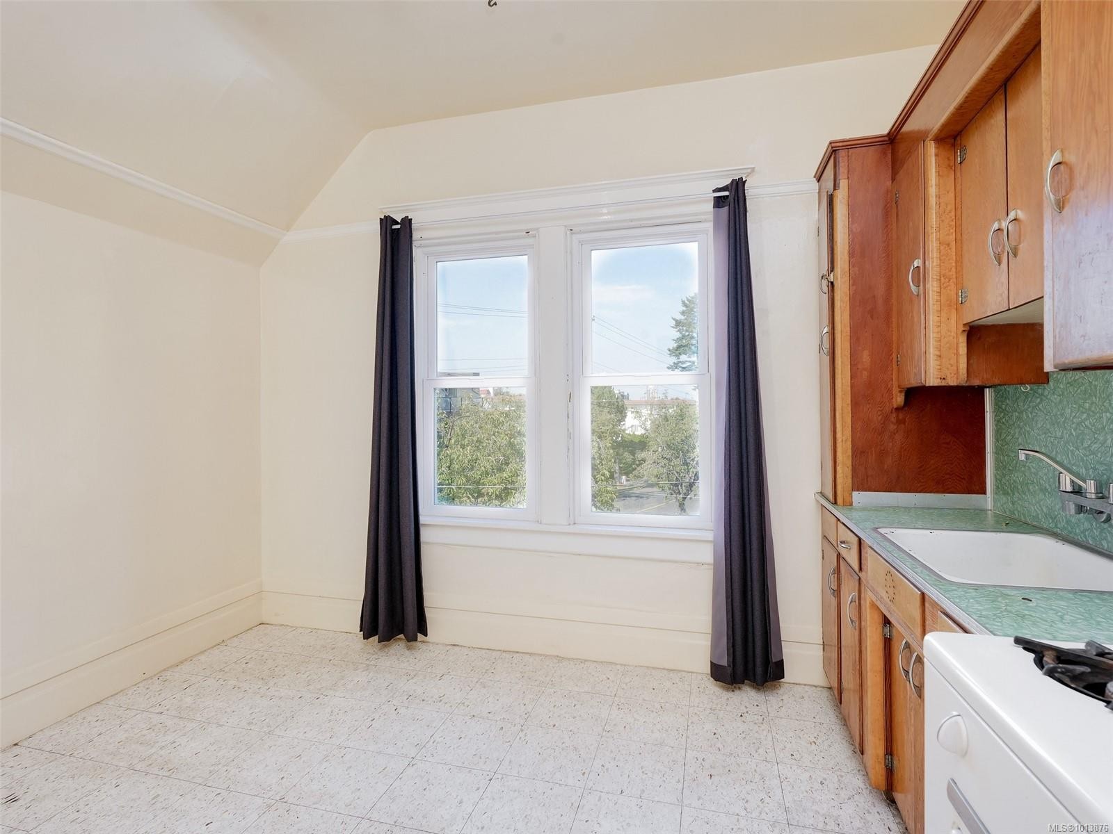 









1250


Fairfield

Rd,
Victoria,




BC
V8V 3B5

