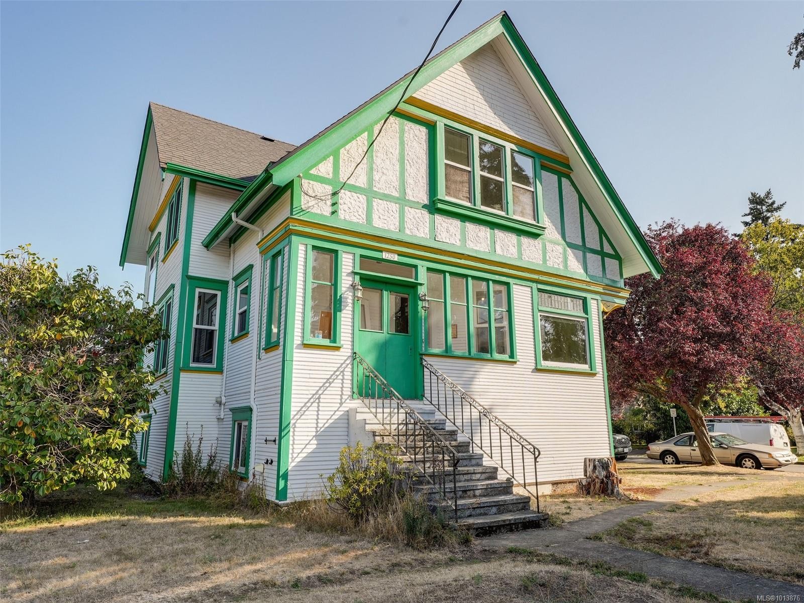 









1250


Fairfield

Rd,
Victoria,




BC
V8V 3B5

