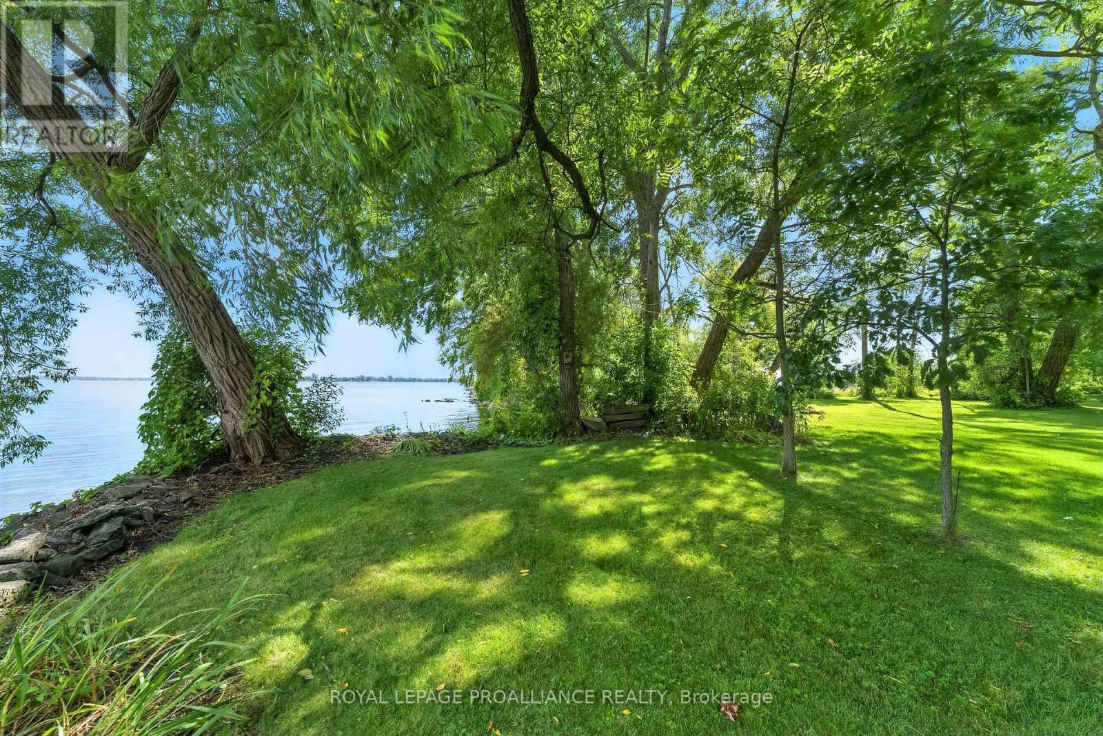 












97 MANLEY DRIVE

,
Belleville (Belleville Ward),




Ontario
K8N4Z4

