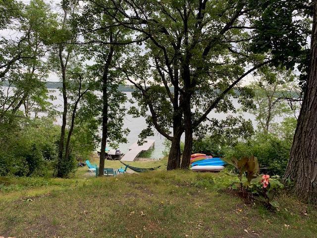 












35 Oak Bend Road

,
Pelican Lake,




Manitoba
R0K1R0

