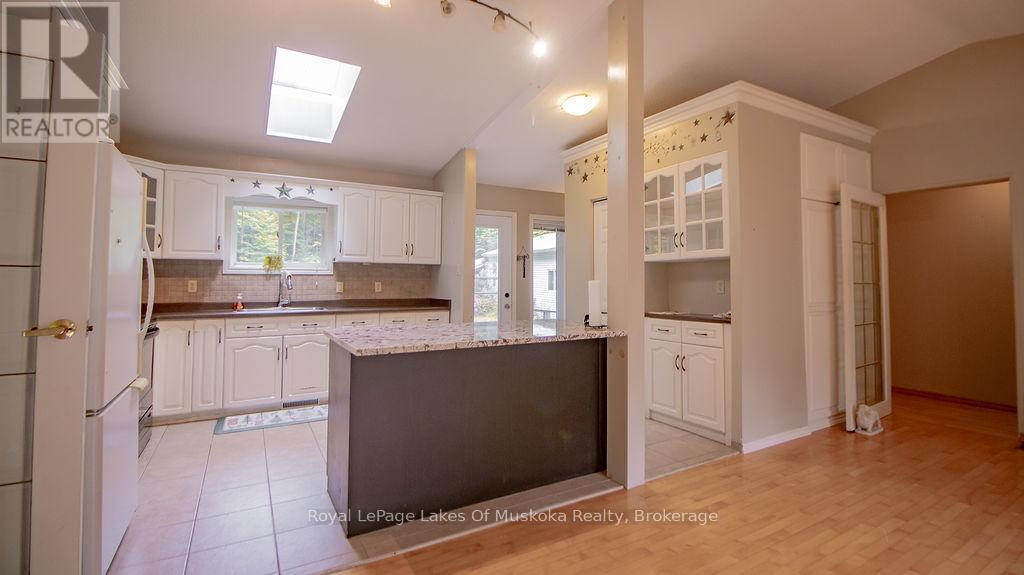 












4244 MUSKOKA ROAD 117

,
Lake of Bays (Franklin),




Ontario
P0B1A0

