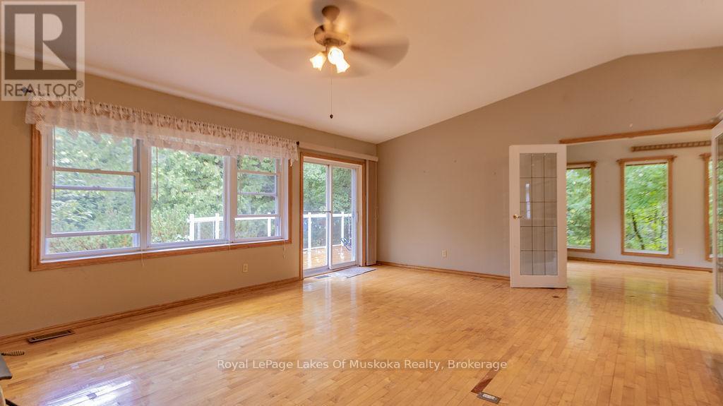 












4244 MUSKOKA ROAD 117

,
Lake of Bays (Franklin),




Ontario
P0B1A0

