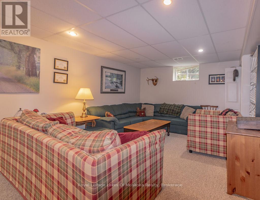 












4244 MUSKOKA ROAD 117

,
Lake of Bays (Franklin),




Ontario
P0B1A0

