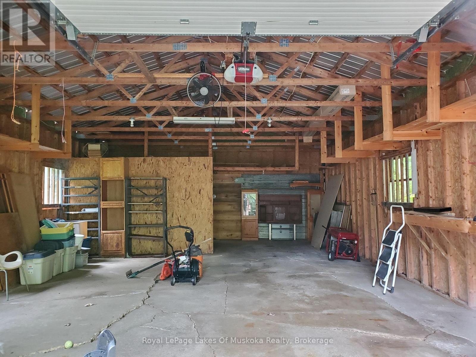 












4244 MUSKOKA ROAD 117

,
Lake of Bays (Franklin),




Ontario
P0B1A0

