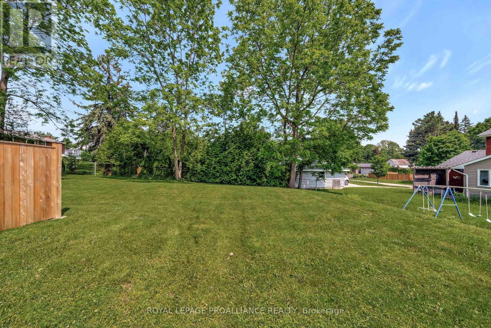 












12 DORMAN STREET

,
Brighton,




Ontario
K0K1H0


