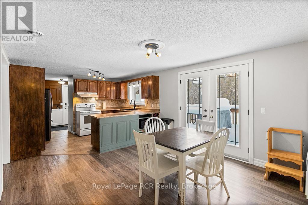 












282848 NORMANBY-BENTINCK TOWNLINE

,
West Grey,




Ontario
N0G1R0

