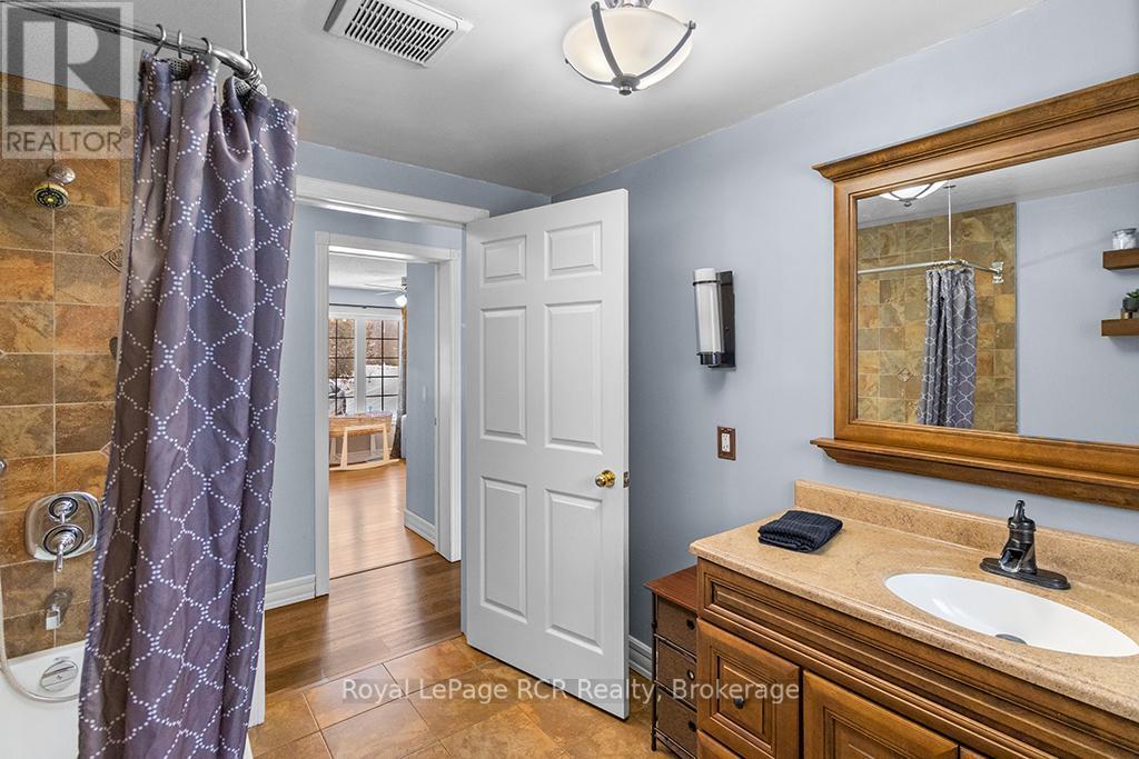 












282848 NORMANBY-BENTINCK TOWNLINE

,
West Grey,




Ontario
N0G1R0

