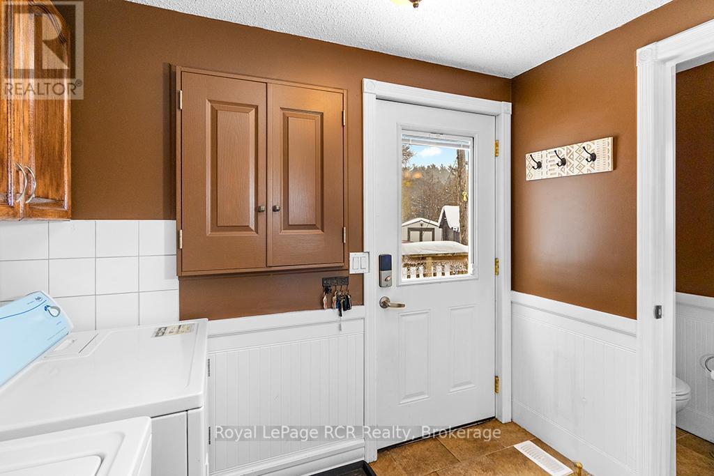 












282848 NORMANBY-BENTINCK TOWNLINE

,
West Grey,




Ontario
N0G1R0

