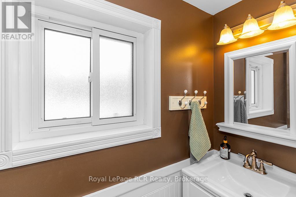 












282848 NORMANBY-BENTINCK TOWNLINE

,
West Grey,




Ontario
N0G1R0

