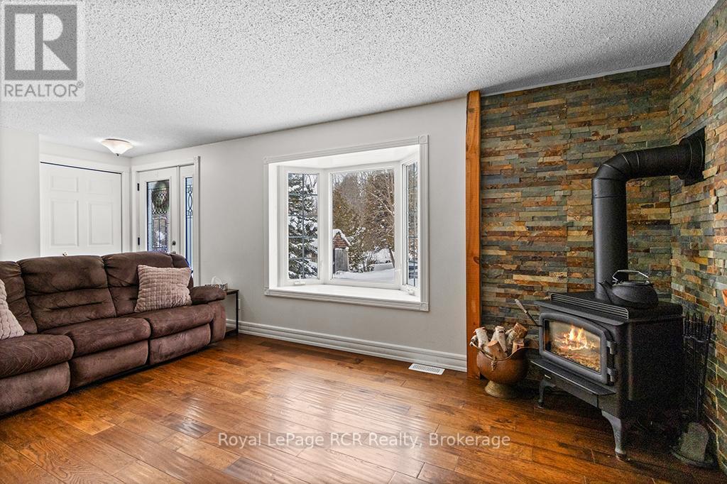 












282848 NORMANBY-BENTINCK TOWNLINE

,
West Grey,




Ontario
N0G1R0

