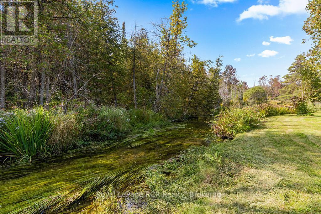 












282848 NORMANBY-BENTINCK TOWNLINE

,
West Grey,




Ontario
N0G1R0

