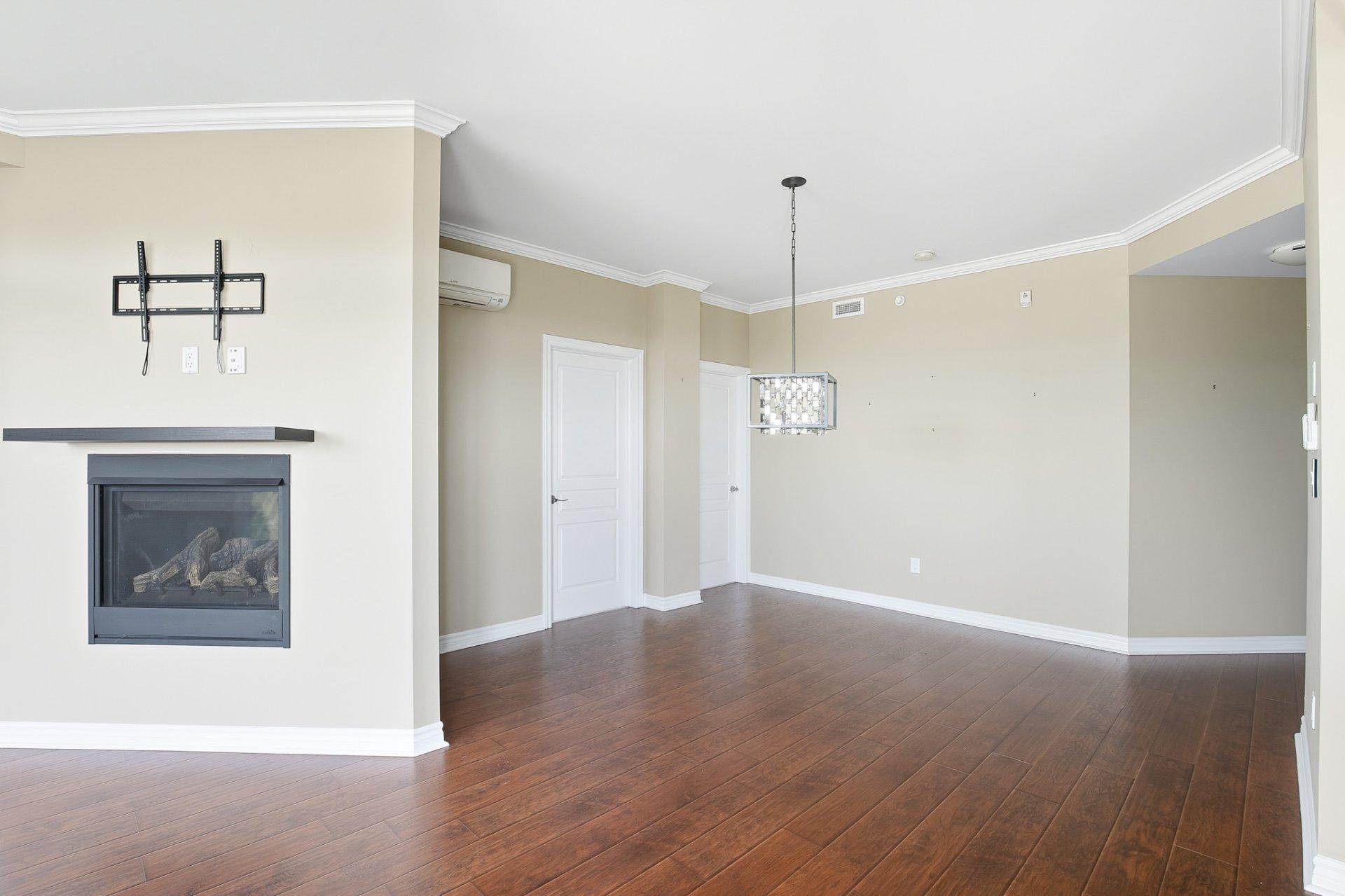 









1180


Ch. d'Aylmer

, 512,
Gatineau (Aylmer),




QC
J9H0G5

